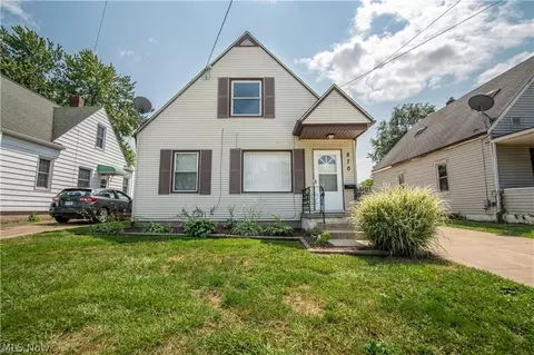 870 E Archwood Ave, Akron, OH 44306