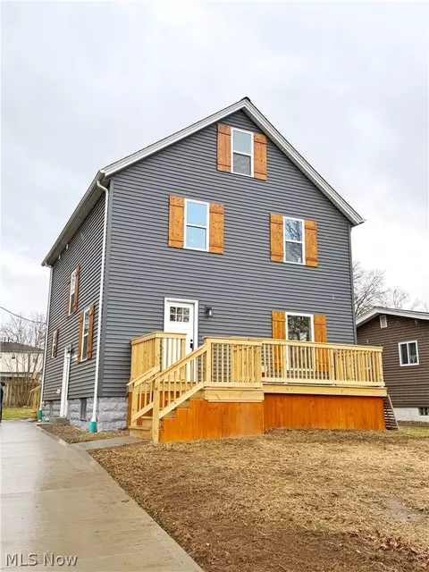 416 Bronson St, Medina, OH 44256