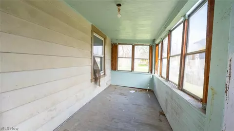 Exterior - 318 11th St, Elyria, OH 44035 photo 2 of 6