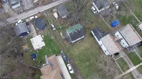 View/Area - 318 11th St, Elyria, OH 44035 photo 3 of 3