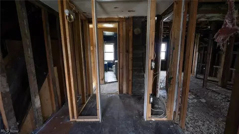 Entry Way - 318 11th St, Elyria, OH 44035 photo 9 of 9