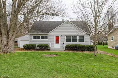 726 Artesian Ave, Newton Falls, OH 44444