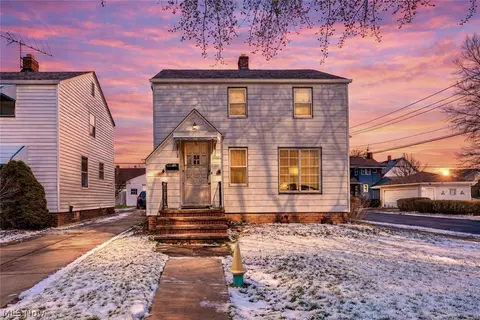 19211 Chickasaw Ave, Cleveland, OH 44119