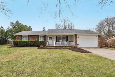 2992 Greenridge Rd, Norton, OH 44203