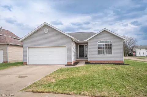 1290 Patriot Pl SW, Massillon, OH 44647