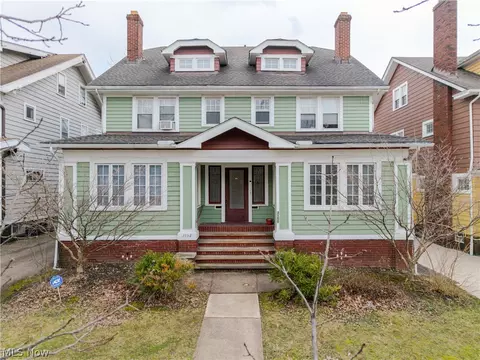 3152 E Derbyshire Rd, Cleveland Heights, OH 44118