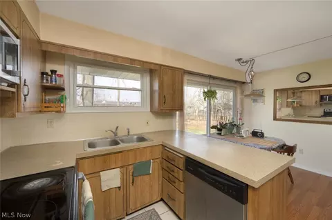 1165 Hampton Rd, Kent, OH 44240 photo 8