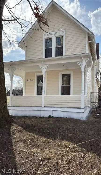 1234 E 61st St, Cleveland, OH 44103