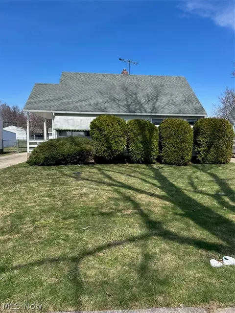 15513 Walvern Blvd, Maple Heights, OH 44137