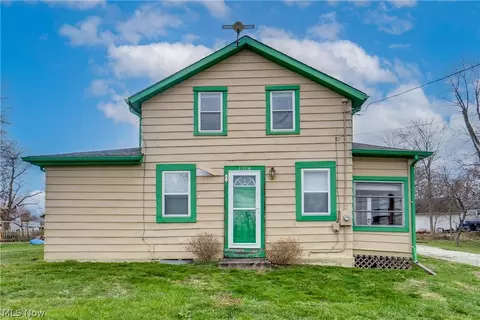 1314 Bank St, Atwater, OH 44201