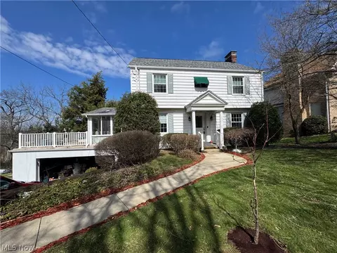 105 Pine Knoll Ter, Saint Clairsville, OH 43950