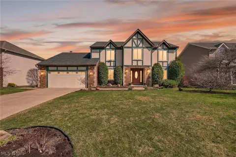 14357 Crystal Creek Dr, Strongsville, OH 44149