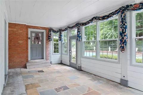 Exterior - 4225 Stratford Rd, Boardman, OH 44512 photo 7 of 11