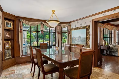 Dining - 4225 Stratford Rd, Boardman, OH 44512 photo 2 of 4