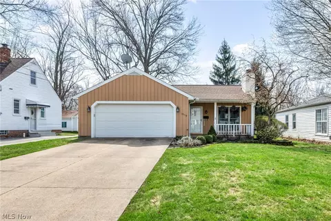 37510 Park Ave, Willoughby, OH 44094