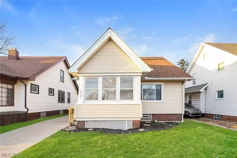 19381 Monterey Ave, Euclid, OH 44119