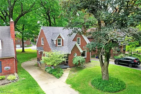94 Jennette Dr, Youngstown, OH 44512