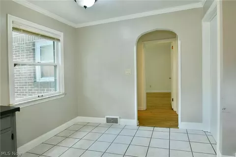 Entry Way - 94 Jennette Dr, Youngstown, OH 44512 photo 3 of 3
