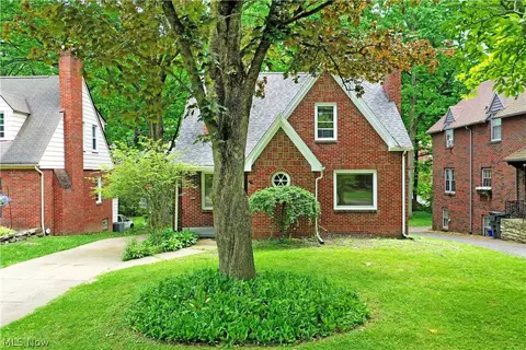Exterior - 94 Jennette Dr, Youngstown, OH 44512 photo 2 of 7