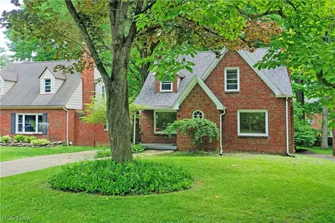 Exterior - 94 Jennette Dr, Youngstown, OH 44512 photo 3 of 7