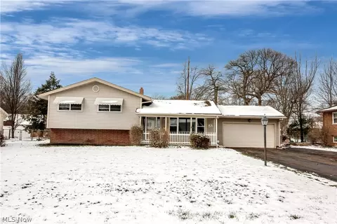 6304 Meadowbrook Dr, Mentor, OH 44060