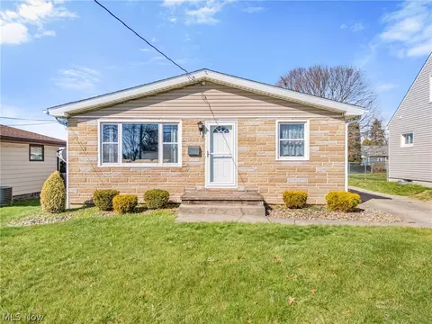 584 Hilbish Ave, Akron, OH 44312