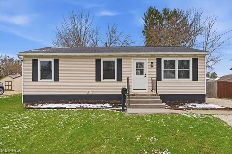 176 Grace Ave, Barberton, OH 44203