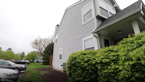 4540 Big Met Pl, Cleveland, OH 44135