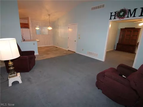 Living - 148 Bentley Dr, Elyria, OH 44035 photo 6 of 9