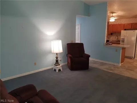 Living - 148 Bentley Dr, Elyria, OH 44035 photo 5 of 9