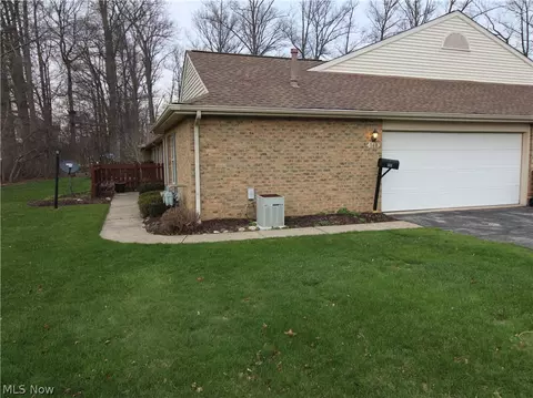 Exterior - 148 Bentley Dr, Elyria, OH 44035 photo 2 of 4