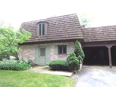 200 Granger Rd #11, Medina, OH 44256