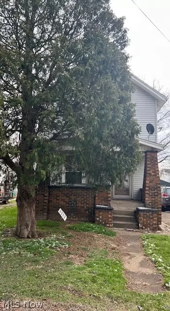 1604 Wooster Ave NE, Canton, OH 44705