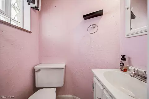 Bath - 94 E 217th St, Euclid, OH 44123 photo 1 of 2