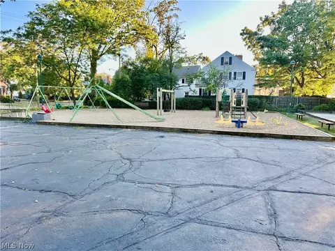 Exterior - 94 E 217th St, Euclid, OH 44123 photo 9 of 11