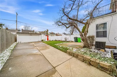 Exterior - 94 E 217th St, Euclid, OH 44123 photo 3 of 11