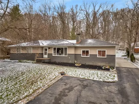 10905 Greenhaven Pkwy, Brecksville, OH 44141