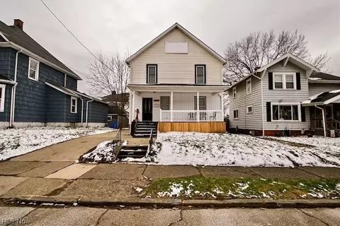 2812 7th St NW, Canton, OH 44708
