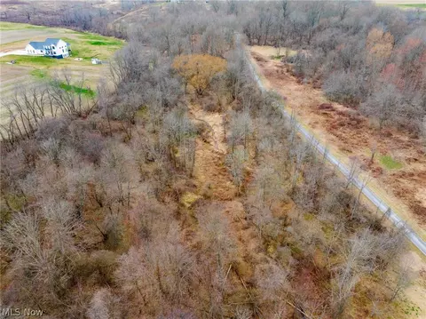 Pigeon Run Avenue Sw, Navarre, OH 44662