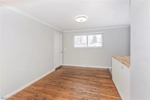 Living - 550 Augdon Dr, Elyria, OH 44035 photo 5 of 7