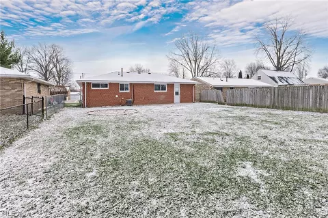 Exterior - 550 Augdon Dr, Elyria, OH 44035 photo 4 of 4