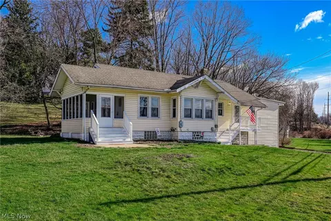 925 Springdale Rd, Stow, OH 44224