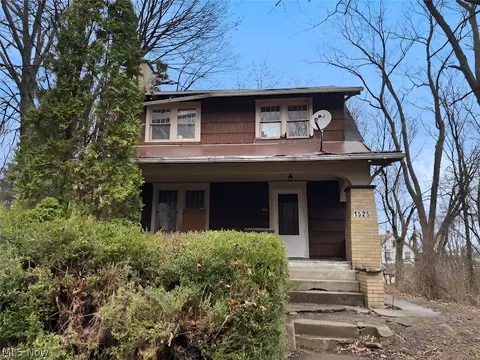 1525 14th St NE, Canton, OH 44705