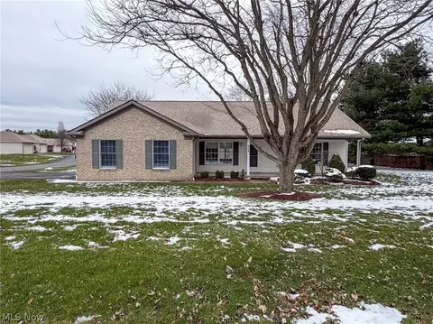 8208 Maramont Dr, Youngstown, OH 44512