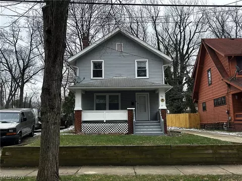 431 Noah Ave, Akron, OH 44320