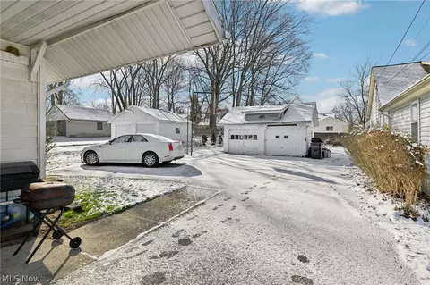 Exterior - 123 Melrose Ave, Boardman, OH 44512 photo 2 of 7