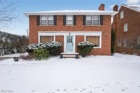 2416 Fenwood Rd, University Heights, OH 44118