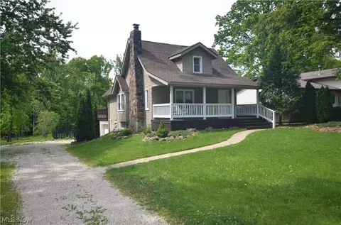 578 Perry Rd, Tallmadge, OH 44278