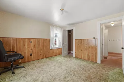 Bedroom - 725 Union Ave, Ashtabula, OH 44004 photo 2 of 4