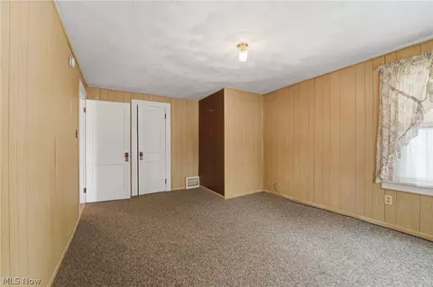Bedroom - 725 Union Ave, Ashtabula, OH 44004 photo 4 of 4